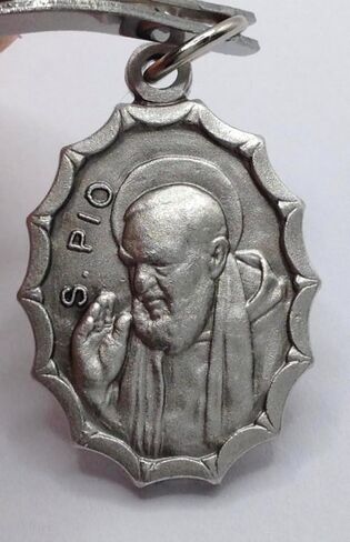 I G J SAINT PIO FROM PIETRELCINA (PADRE PIO) OVAL SHAPE MEDAL - MADE IN HIGH RELIEV - 100% MADE IN ITALY in Saudi Arabia