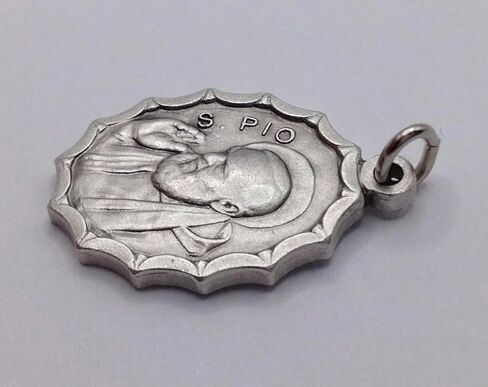 I G J SAINT PIO FROM PIETRELCINA (PADRE PIO) OVAL SHAPE MEDAL - MADE IN HIGH RELIEV - 100% MADE IN ITALY in Saudi Arabia