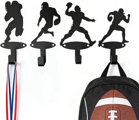 OQUQO شماعة ميدالية كرة القدم 4 قطع - ديكور حائط للأولاد مع خطافات معطف، ديكور معدني متين لغرفة كرة القدم لسهولة التركيب in Kuwait