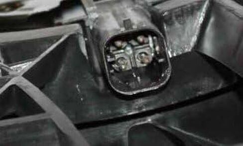 TYC 620130 دودج / بليموث / كرايسلر استبدال المبرد / مجموعة مروحة تبريد المكثف in Kuwait