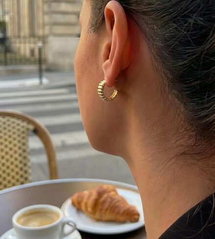 ASHINE أقراط دائرية مضلعة مكتنزة مضادة للحساسية للنساء - أقراط هاجي مطلية بالذهب عيار 14 قيراط أقراط كرواسون جريئة عصرية لارتداء العمل اليومي in Kuwait