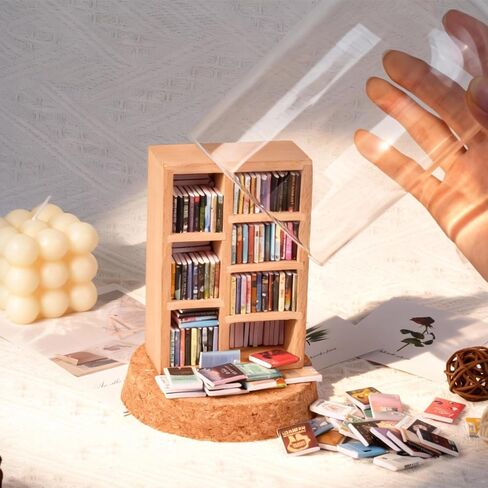 رف كتب القلق، خزانة كتب مصغرة، أرفف كتب صغيرة للقلق، مكتبة مصغرة، تحتوي على أكثر من 200 كتاب صغير، زخارف إبداعية لرف الكتب الصغيرة، هدايا لتخفيف التوتر in Kuwait