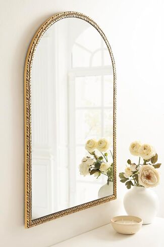 Kate and Laurel Acastis Traditional Ornate Textured Arch Mirror, 24 x 36, Gold, Vintage Arched Wall Mirror for Use as Vanity Bathroom Mirror or Fireplace Mantel Mirror in Saudi Arabia