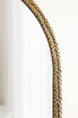 Kate and Laurel Acastis Traditional Ornate Textured Arch Mirror, 24 x 36, Gold, Vintage Arched Wall Mirror for Use as Vanity Bathroom Mirror or Fireplace Mantel Mirror in Saudi Arabia