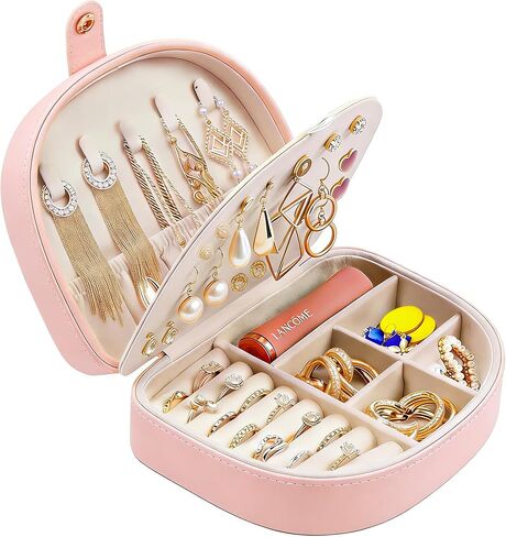 حقيبة مجوهرات للسفر للنساء والفتيات، صندوق مجوهرات صغير على شكل صدف مع 40 حامل قرط، صندوق منظم مجوهرات السفر المحمول من جلد البولي يوريثان للقلائد والأقراط والخواتم، هدية وردية in Kuwait