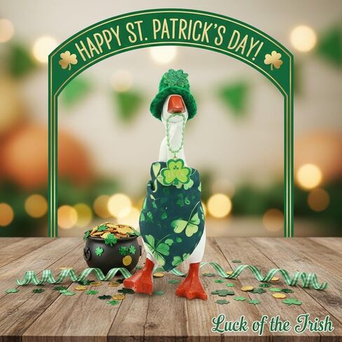 مجموعة أزياء أوزة سطح المكتب لعيد القديس باتريك مع قبعة خضراء متماسكة ووشاح شامروك وقلادة - عطلة محظوظة لديكور تمثال أوزة سلسلة مفاتيح مغناطيسية مقاس 7 بوصات in Kuwait