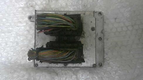وحدة التحكم الإلكترونية للمحرك ECM تناسب 02-06 SAAB 9-3 55353231 in Saudi Arabia