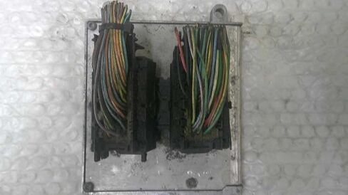 وحدة التحكم الإلكترونية للمحرك ECM تناسب 02-06 SAAB 9-3 55353231 in Saudi Arabia