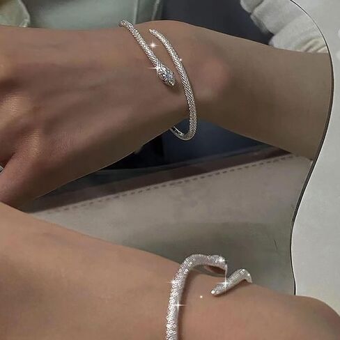 سوار Punk Snake Bangle - سوار الثعبان الفضي مع سحر متلألئ - مجوهرات الحيوانات in Kuwait