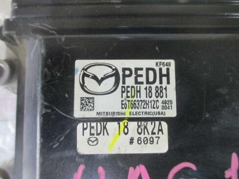 Engine ECM Control Module Fits 14-16 Compatible with Mazda 3 PEDH 18 881 PEDH18881 in Saudi Arabia