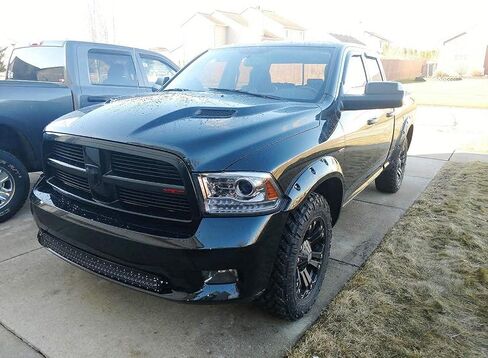 شريط إضاءة LED بطول 40 بوصة من iJDMTOY متوافق مع 09-18 Dodge RAM 1500 Express مع مصد رياضي، بما في ذلك شريط إضاءة LED منحني 240 وات، ودعامات تثبيت بفتحة المصد السفلي ومجموعة أسلاك التبديل in Saudi Arabia