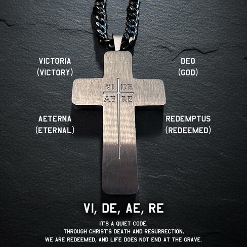 قلادة Black Cross Urn من شركة Hero Company للرجال - قلادة مسيحية "لا تُنسى أبدًا" - تساعد على إقران المحاربين القدامى مع كلب الخدمة أو كلب المأوى in Kuwait