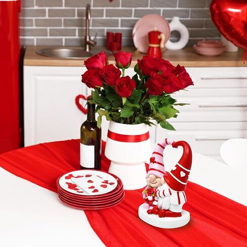 ديكور جنوم عيد الحب من Gift Boutique - تماثيل عيد الحب جنوم لتزيين طاولة المنزل وهدايا عيد الحب الحلوة له in Saudi Arabia