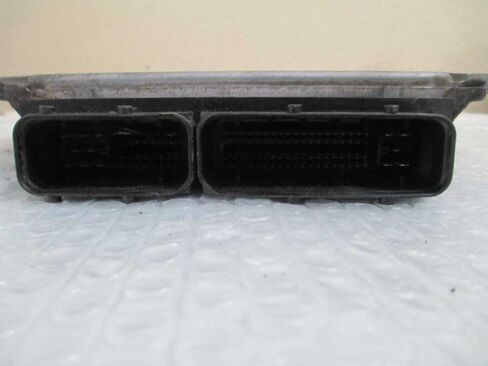 04-06 SENTRA Engine ECM Control Module MEC33-305 A1 MEC33305A1 in Saudi Arabia
