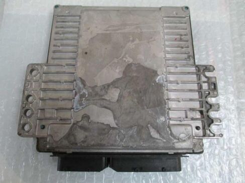 04-06 SENTRA Engine ECM Control Module MEC33-305 A1 MEC33305A1 in Saudi Arabia