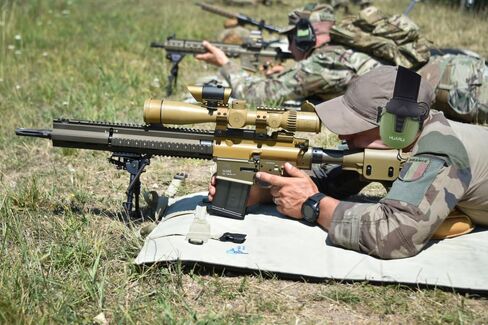 HUARUI Electronic Shooting Ear Protection+Sound Amplification Hunting Earmuff+Noise Reduction Headphones for Gun Range in Saudi Arabia