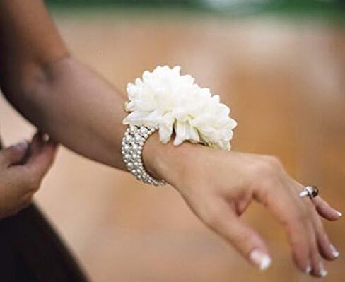 Bubble Pearl Beaded Corsage Wristlet in Sugar White in Saudi Arabia