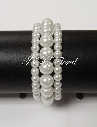 Bubble Pearl Beaded Corsage Wristlet in Sugar White in Saudi Arabia