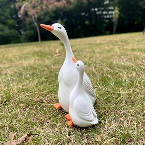Garden Goose Statue with Gosling, Elegant Resin Figurine for Outdoor Lawn and Yard Decor, One Silly Goose Birthday Decorations, Hand-Painted for Mothers in Kuwait