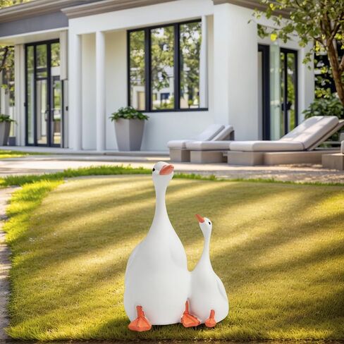 Garden Goose Statue with Gosling, Elegant Resin Figurine for Outdoor Lawn and Yard Decor, One Silly Goose Birthday Decorations, Hand-Painted for Mothers in Saudi Arabia