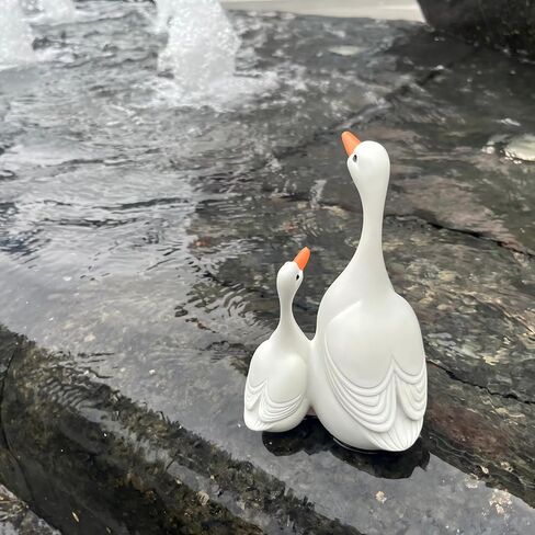 Garden Goose Statue with Gosling, Elegant Resin Figurine for Outdoor Lawn and Yard Decor, One Silly Goose Birthday Decorations, Hand-Painted for Mothers in Saudi Arabia