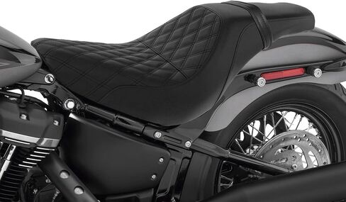 مقعد الركاب للسائق باللون الأسود مناسب لدراجة Harley Street Bob Softail FLHC 2018-2025 19 Deluxe، Heritage Classic، Heritage Classic 114 in Kuwait