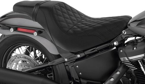 مقعد الركاب للسائق باللون الأسود مناسب لدراجة Harley Street Bob Softail FLHC 2018-2025 19 Deluxe، Heritage Classic، Heritage Classic 114 in Kuwait