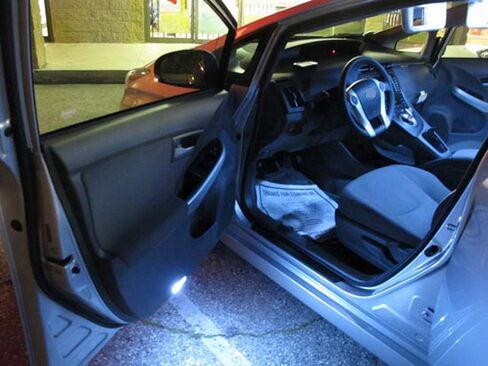 مجموعة مصابيح LED داخلية فاخرة SMD من iJDMTOY متوافقة مع 2008-2017 Mitsubishi Lancer أو Evolution X، أبيض زينون in Kuwait