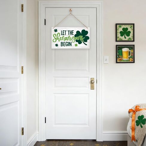 علامة باب أمامية خشبية لعيد القديس باتريك شامروك، 'دع الشينانيغانز تبدأ' ديكور باب بطابع شامروك الأيرلندي للعطلات والشرفة الأمامية في الهواء الطلق وشرفة المزرعة الريفية وعلامة باب فنية جدارية مقاس 11.8 × 6.6 بوصة in Kuwait