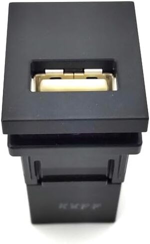 منفذ USB مساعد 86190-12040 لسيارة Toyota Prius Rav4 Sienna 2018 2019 2020-2022 in Kuwait