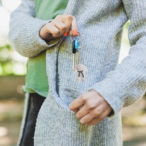 5pcs Black Waistband Taekwondo Suit Key Ring - Acrylic Mini 3D Martial Arts Uniform Keychain for Beginners and Enthusiasts Karate Collectible - Unique Sport Keychains for Teens in Kuwait