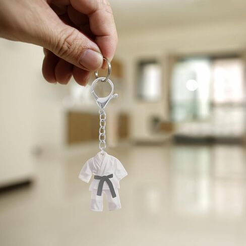 5pcs Black Waistband Taekwondo Suit Key Ring - Acrylic Mini 3D Martial Arts Uniform Keychain for Beginners and Enthusiasts Karate Collectible - Unique Sport Keychains for Teens in Kuwait