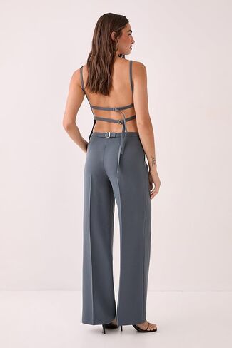بنطال Nasty Gal بقصة ساق مستقيمة ومصمم بإبزيم in Saudi Arabia