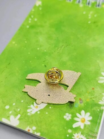 St Patrick's Day Lapel Pin Badge Brooch Shamrock Irish Lucky Clover Celebration Gifts Decoration in Kuwait