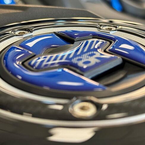 Resin Bike Motorbike 3D Stickers Compatible with Suzuki GSX 8R 2024-2026 Blue. Bike Tank Cap Protection from Impact and Scratches. Sticker 3D Resin Made in Italy in Saudi Arabia