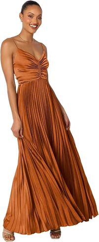 Satin Pleated Bridesmaid Dresses Long for Women Spaghetti Straps V-Neck Formal Evening Dress in Saudi Arabia