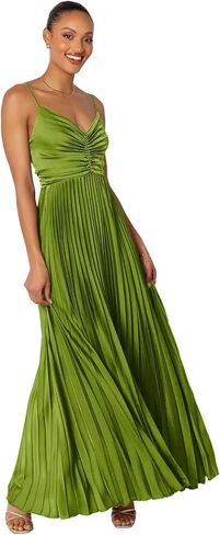 Satin Pleated Bridesmaid Dresses Long for Women Spaghetti Straps V-Neck Formal Evening Dress in Saudi Arabia