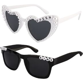 قطعتان من نظارات التخرج للملك والملكة وإكسسوارات أزياء لحفلات العودة للوطن وحفلات الزفاف وأعياد الميلاد in Kuwait