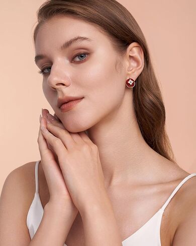 أقراط Bugdundy Red Maroon Enamel مستديرة هندسية على شكل نجمة البرسيم Dainty Stud CZ مطلية بالذهب عيار 18 قيراط للنساء من SNGIA، هدايا مجوهرات VintageTrendy، إكسسوارات أقراط Huggies العصرية، أقراط دائرية بسيطة خالية من النيكل. in Saudi Arabia