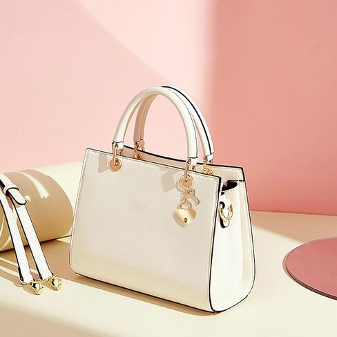 2Pcs Gold Heart-Shaped Chain Pendant, Bag Charms for Handbags Fashion Accessories for Women, Cute Keychains Decorations Supplies Suitable for Backpacks & Handbags in Kuwait