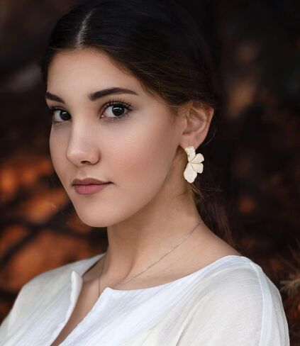 Irregular Unique Statement White Flower Earrings Big Floral Chunky Gold Earrings Elegant Vintage Drop Dangle Trendy Jewelry in Kuwait