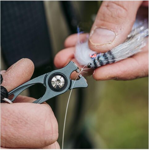 Umpqua RiverRun Nip W/Lanyard in Kuwait