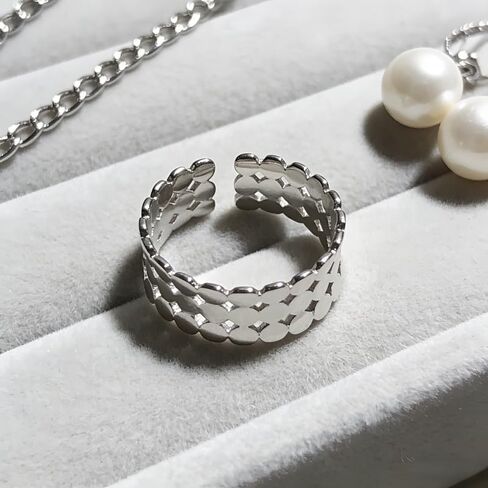 Chunky Silver Rings, Stainless Steel Sparkling Silvery Thumb Round Rings Anniversary Adjustable For Women Jewelry Gift in Saudi Arabia