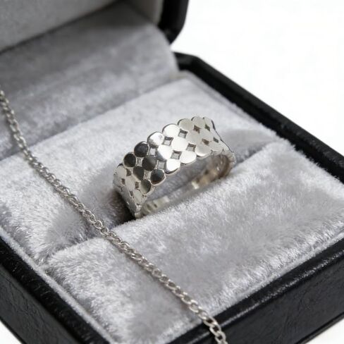 Chunky Silver Rings, Stainless Steel Sparkling Silvery Thumb Round Rings Anniversary Adjustable For Women Jewelry Gift in Saudi Arabia