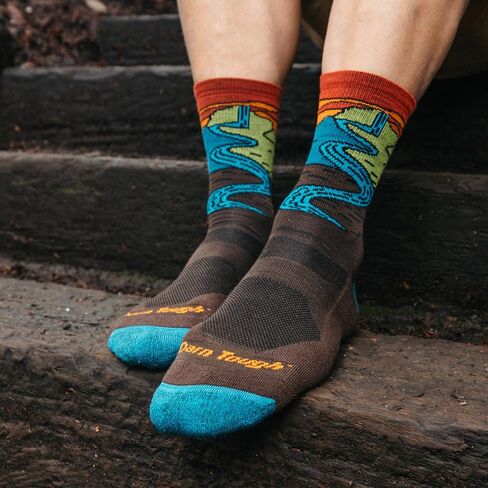 Darn Tough Vermont Men's Micro-Crew Hiking Socks, Chasing Waterfalls, Earth, Medium - Lightweight Cushioned Crew Socks for Men (Style 5020) in Saudi Arabia