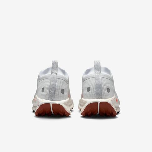 حذاء الجري Nike Pegasus Trail 5 Gore-TEX للرجال مقاوم للماء (FQ0908-009، بلاتيني نقي/رمادي لكرة القدم/إسفنج وردي/أبيض) مقاس 11.5 in Saudi Arabia