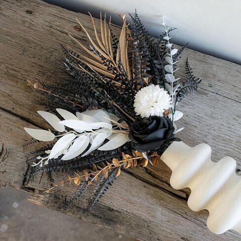 باقة زهور صناعية قوطية، ورود سوداء مقاس 17 بوصة مع أوراق سرخس معدنية ذهبية، 13 قطعة من تنسيقات الزهور الصناعية، قطع مركزية لحفلات الزفاف في الكنيسة، ديكور منزلي، الهالوين (المزهرية غير متضمنة) in Kuwait