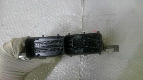 Engine ECM Control Module 2.4L AWD Fits 17-18 Santa FE 39130-2GKR1 391302GKR1 in Saudi Arabia
