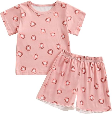 مجموعة ملابس صيفية للفتيات الصغيرات بأكمام قصيرة وقميص بأكمام قصيرة وسروال قصير لطيف in Kuwait