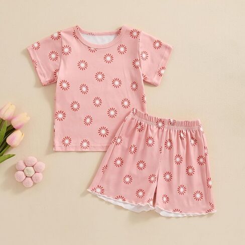 مجموعة ملابس صيفية للفتيات الصغيرات بأكمام قصيرة وقميص بأكمام قصيرة وسروال قصير لطيف in Kuwait
